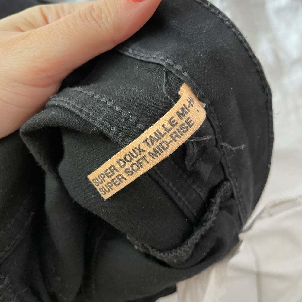 Garage Super Soft Mid-Rise Jeans - Picture 5 of 6